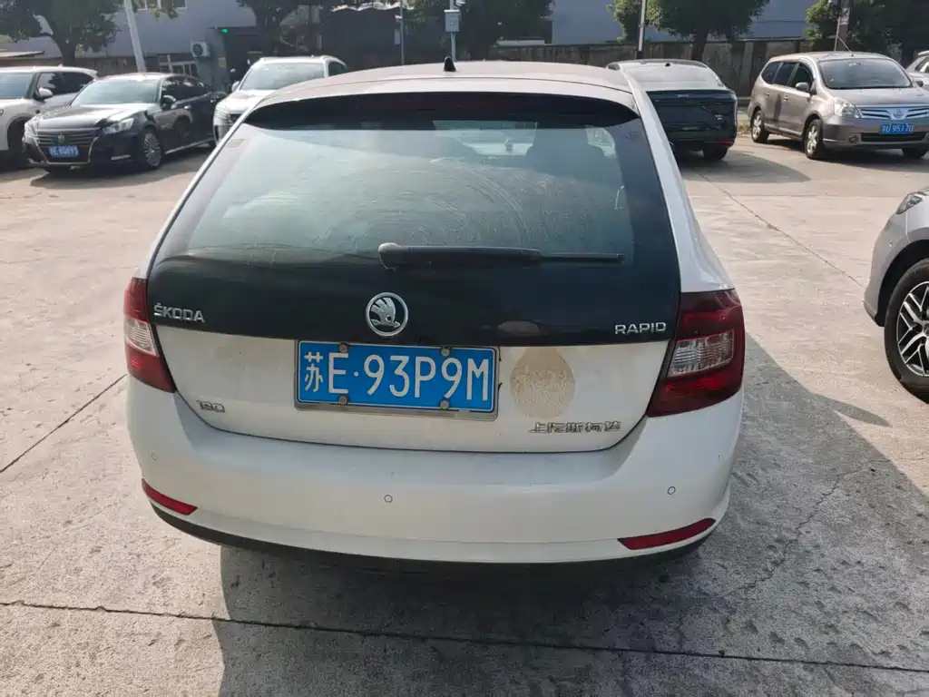 Skoda Rapid Spaceback — миниатюра 3