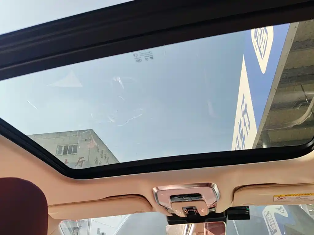 Hongqi Hongqi H5 — миниатюра 18