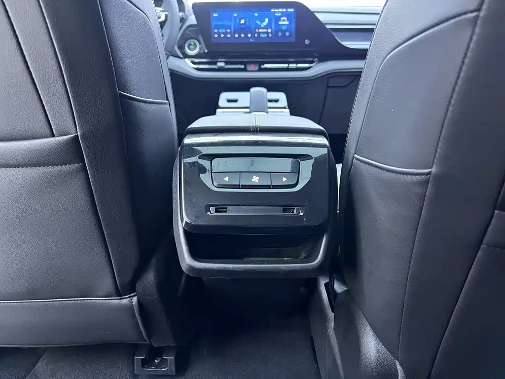 Wuling Victory — миниатюра 15