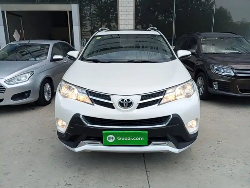 Toyota RAV4 — миниатюра 3