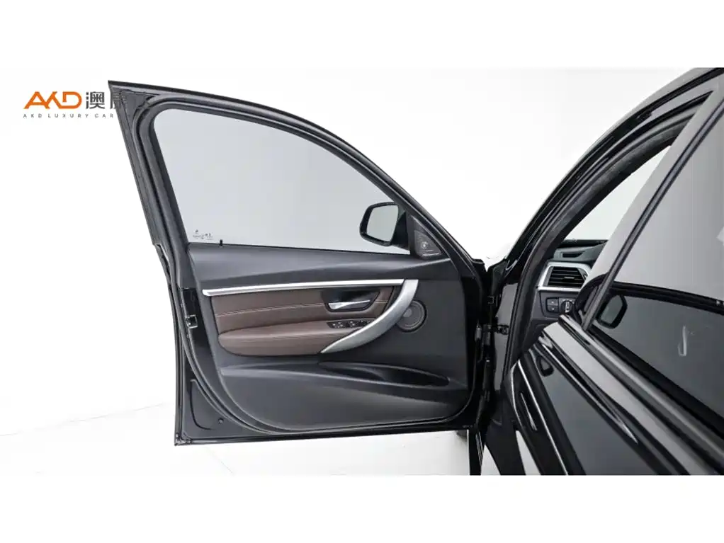 BMW 3 Series — миниатюра 10