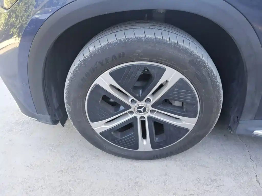 Mercedes-Benz EQE SUV — миниатюра 23