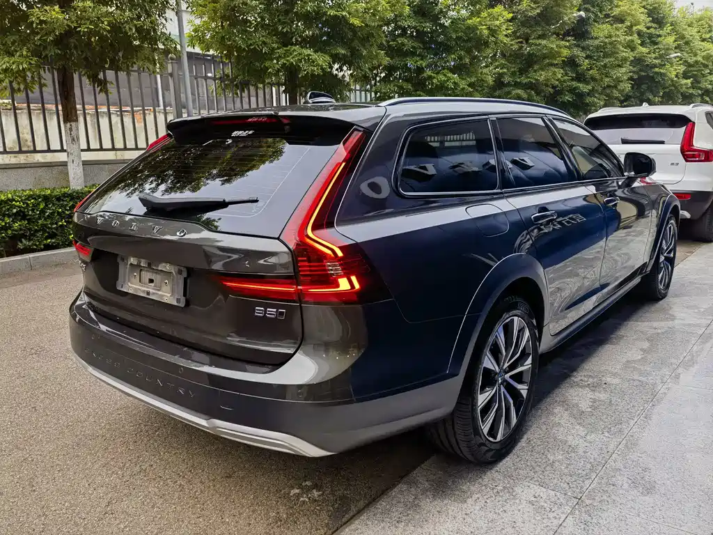 Volvo V90 — миниатюра 4