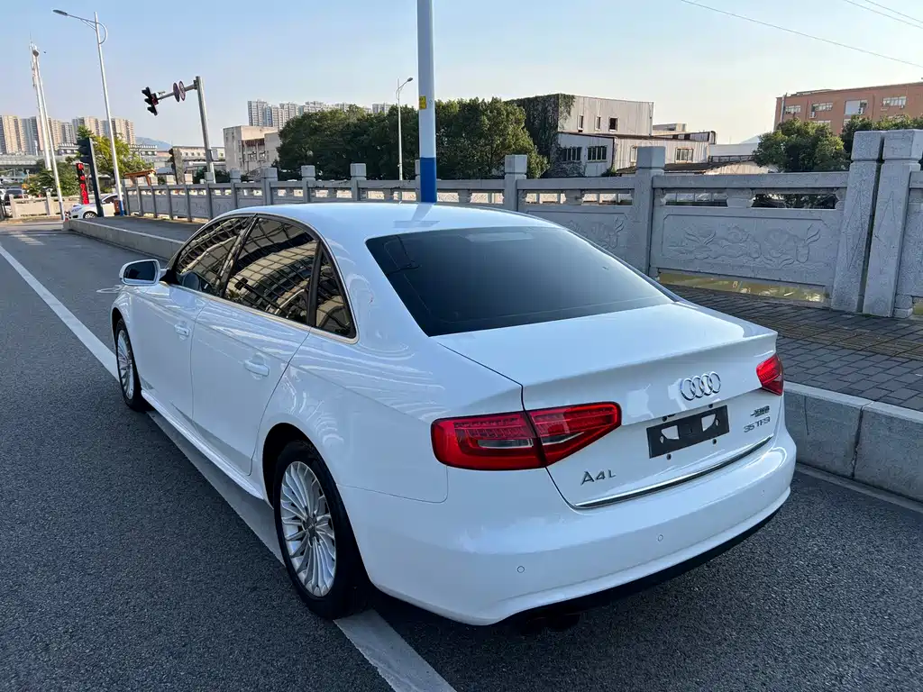 Audi A4L — миниатюра 4
