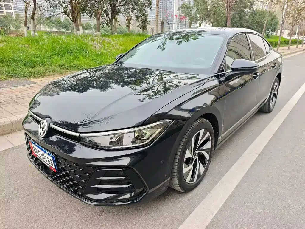 Volkswagen Passat 2025