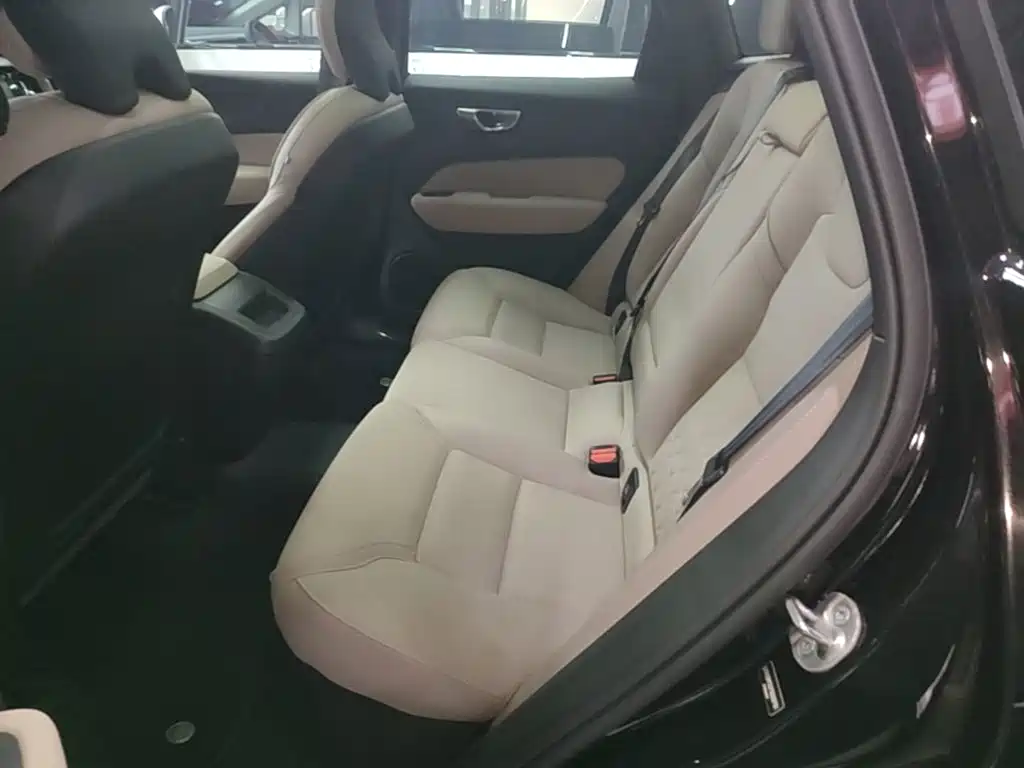 Volvo XC60 — миниатюра 17