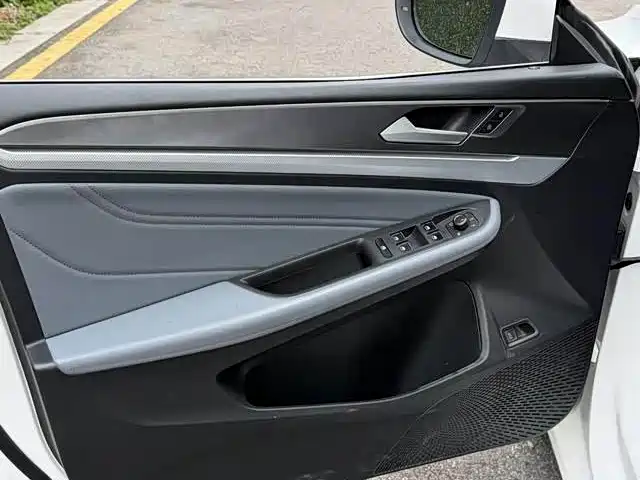 Volkswagen Lamando — миниатюра 4