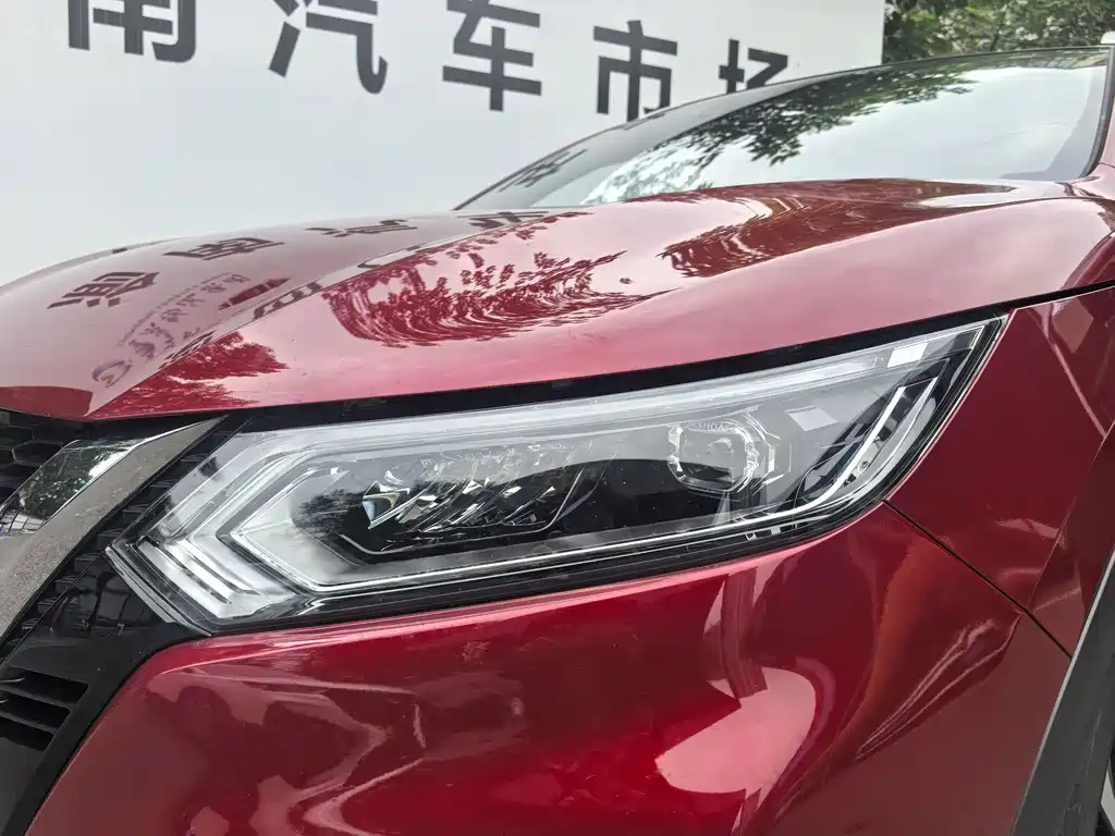 Nissan Qashqai — миниатюра 12