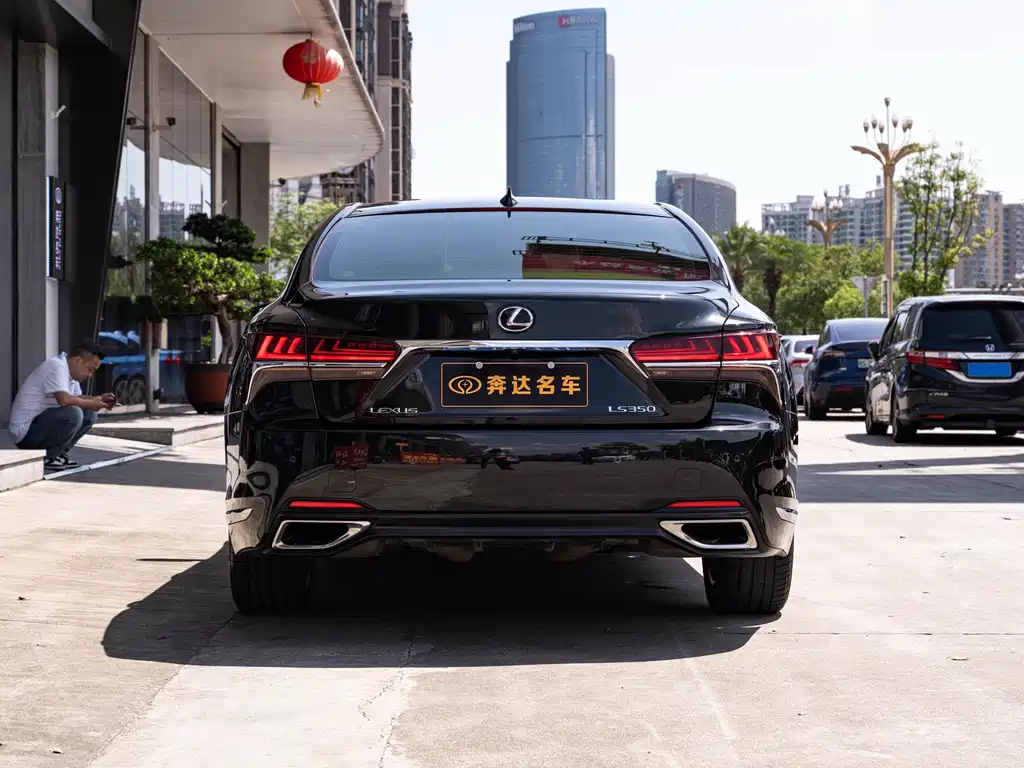 Lexus LS 2018 350 Luxury V