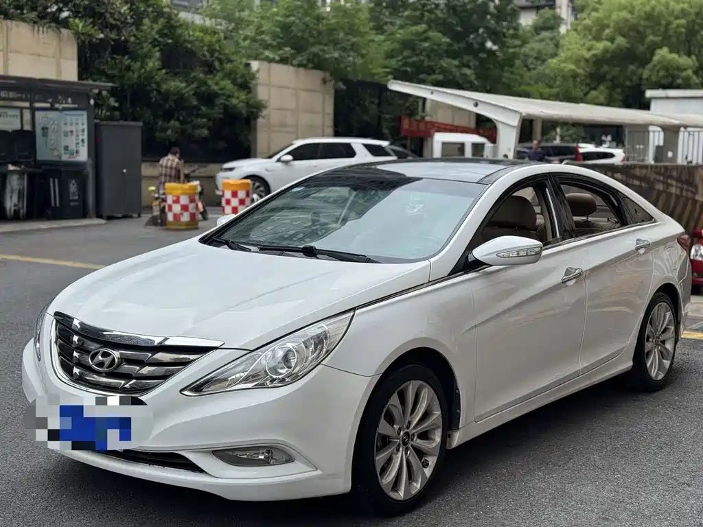 Hyundai Sonata 2011