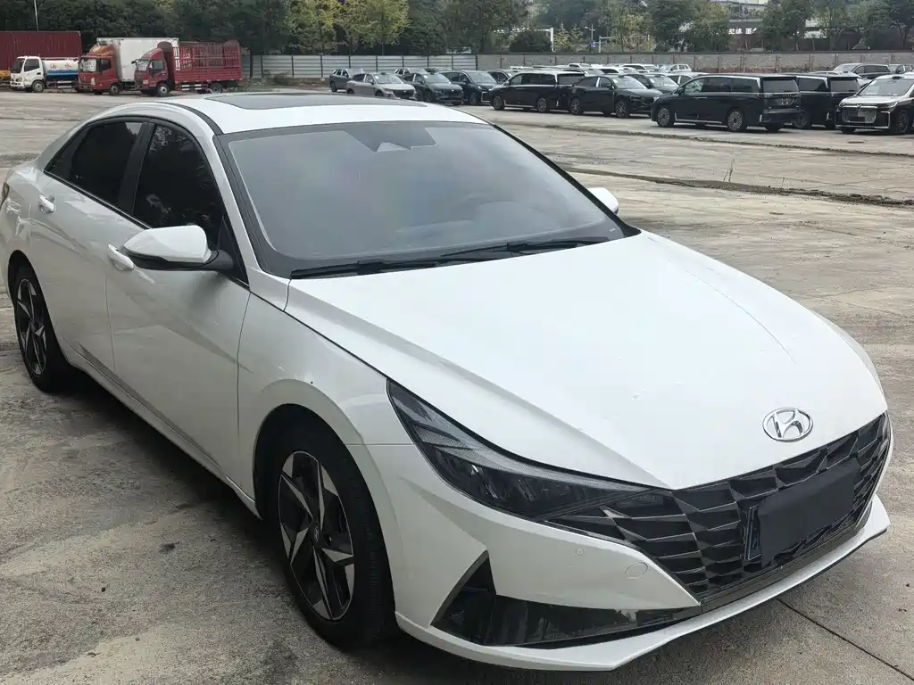 Hyundai Elantra 2022 1.5L CVT GLS Lead