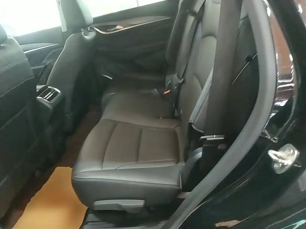Buick Enclave — миниатюра 17
