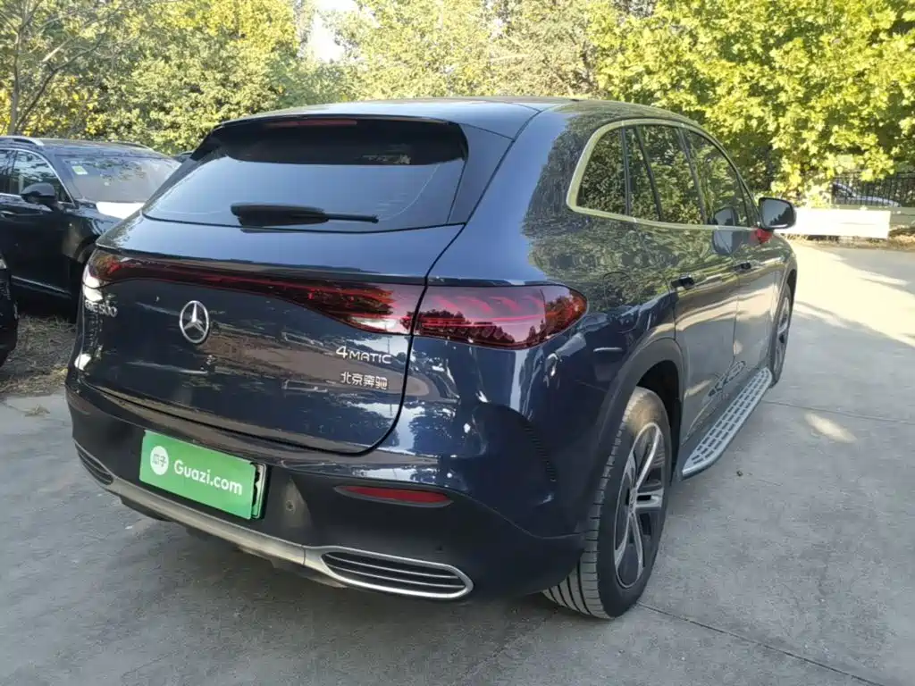 Mercedes-Benz EQE SUV — миниатюра 7
