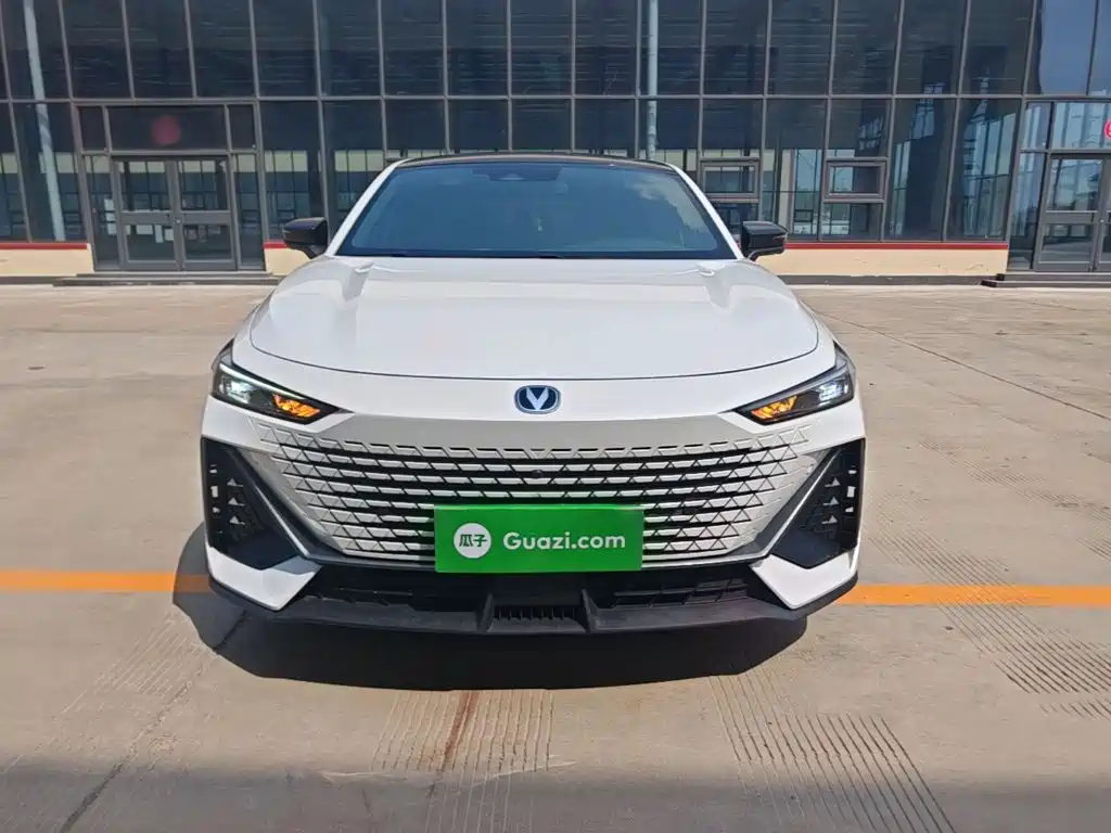 Changan UNI-V — миниатюра 3