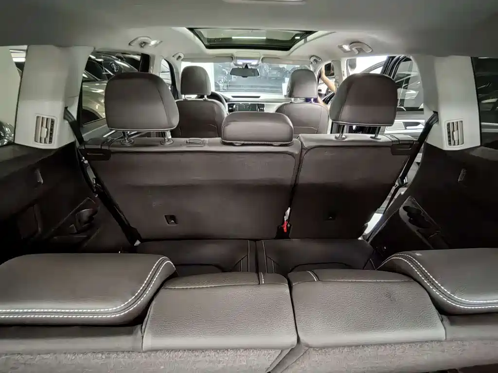 Volkswagen Teramont — миниатюра 14