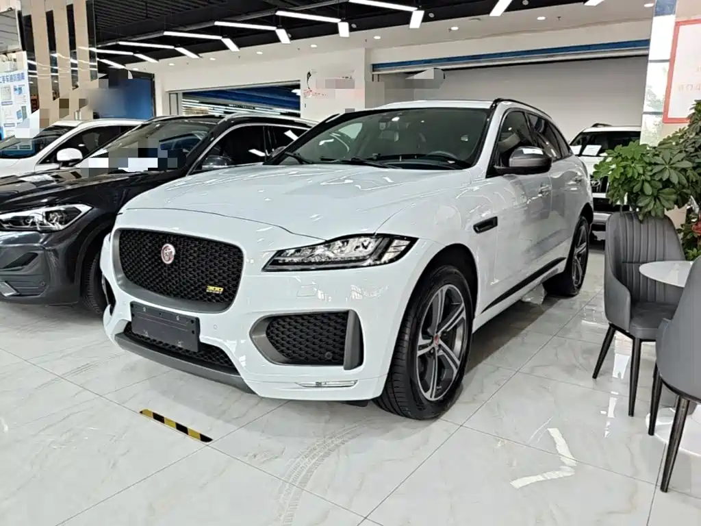 Jaguar F-PACE — миниатюра 2