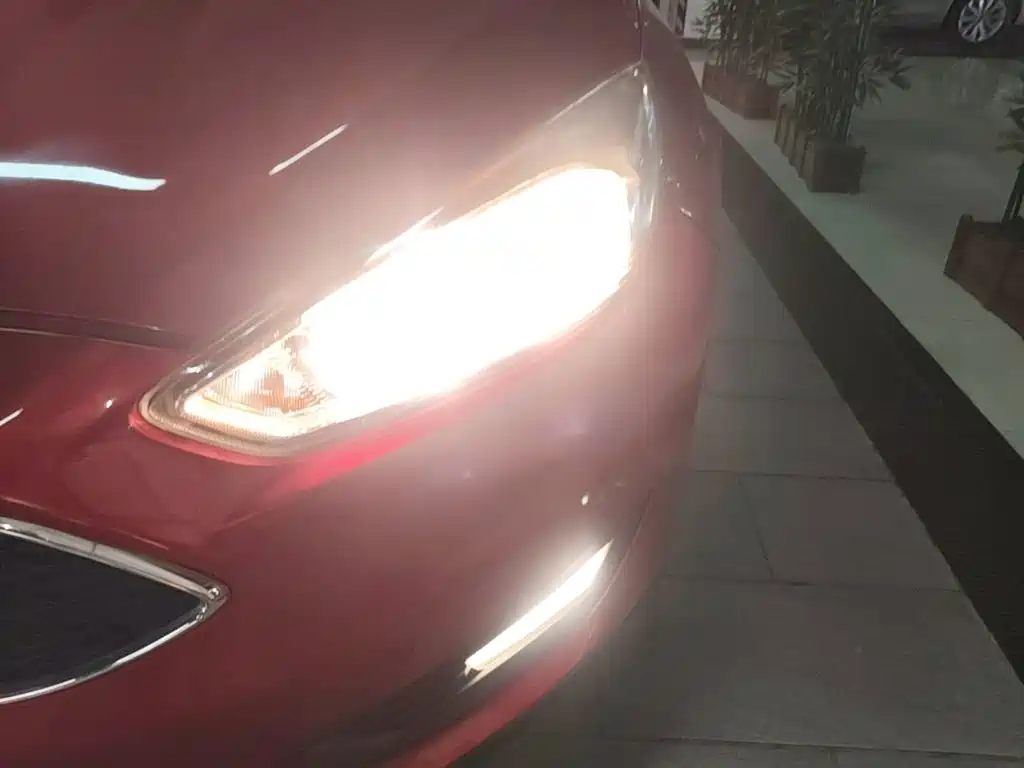 Ford Focus — миниатюра 24