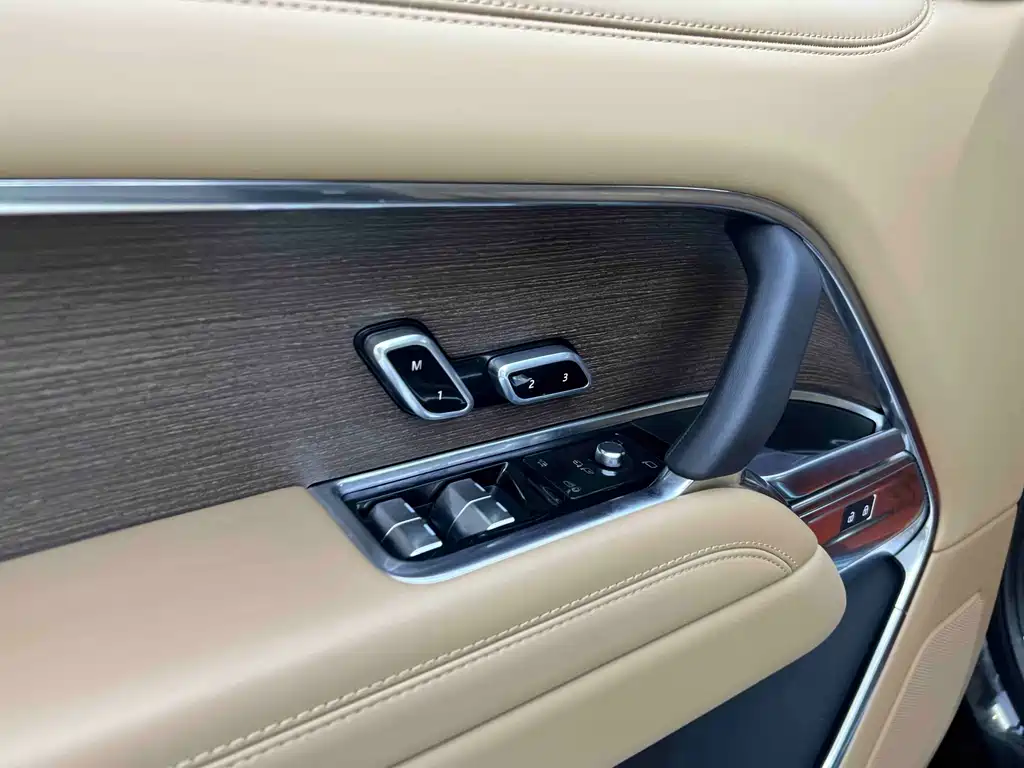 Land Rover Range Rover — миниатюра 10