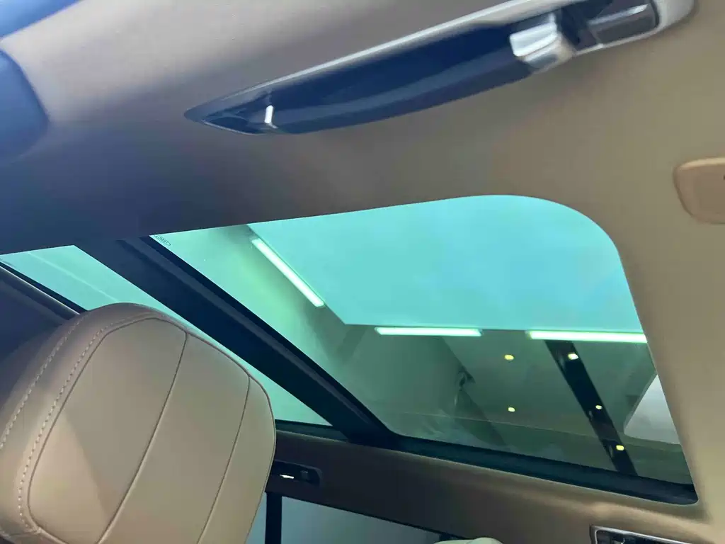 Land Rover Range Rover — миниатюра 25
