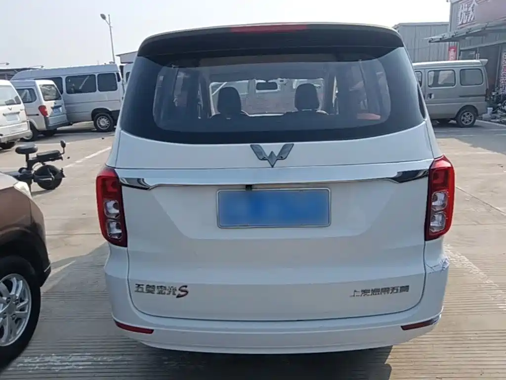 Wuling Hongguang — миниатюра 6