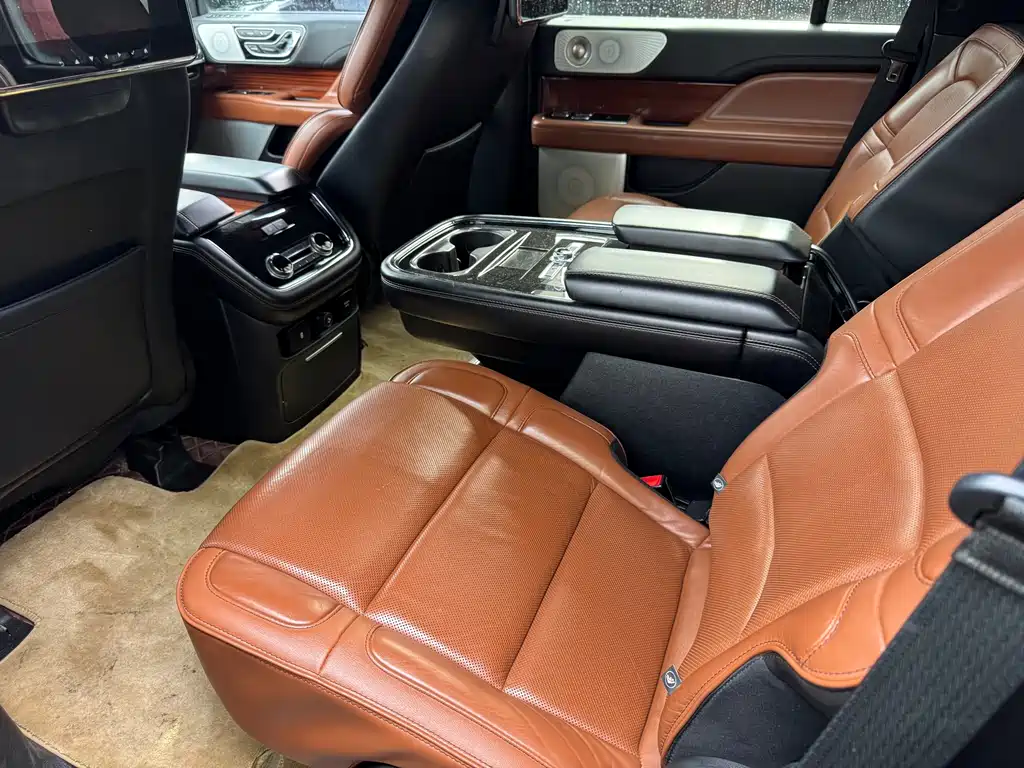 Lincoln Navigator 2018 3.5T V