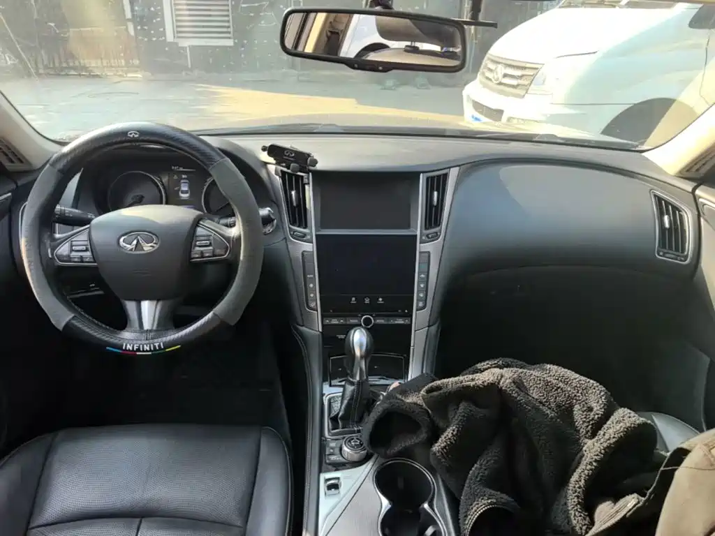 Infiniti Q50L — миниатюра 10