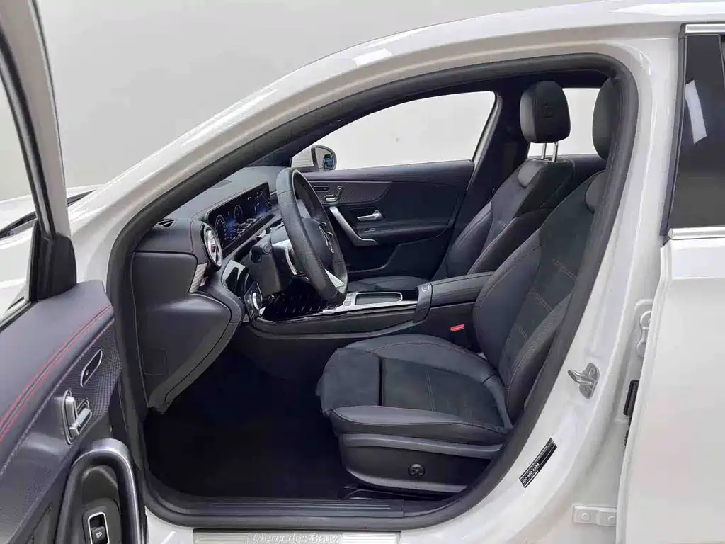 Mercedes-Benz A-Class — миниатюра 11