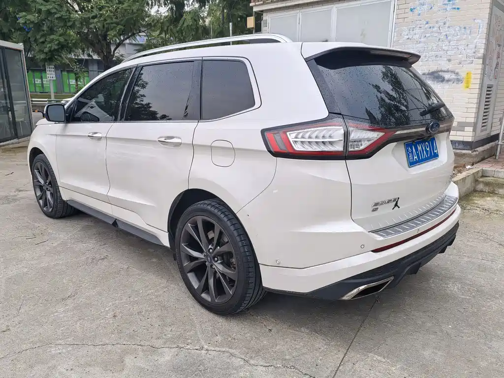 Ford Edge — миниатюра 9