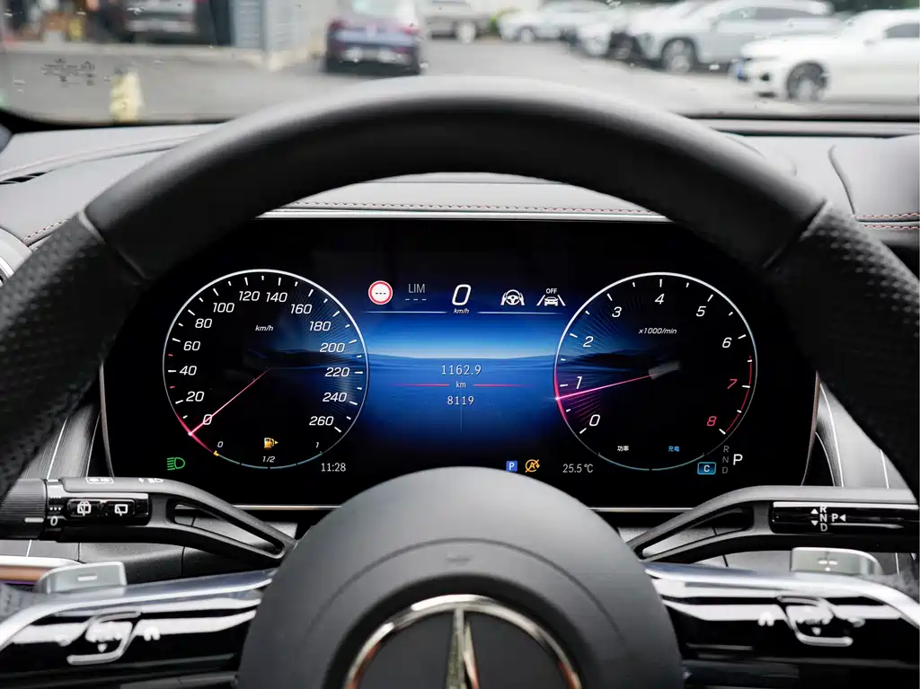 Mercedes-Benz GLC 2025 GLC 300 L 4MATIC Luxury 5 мест