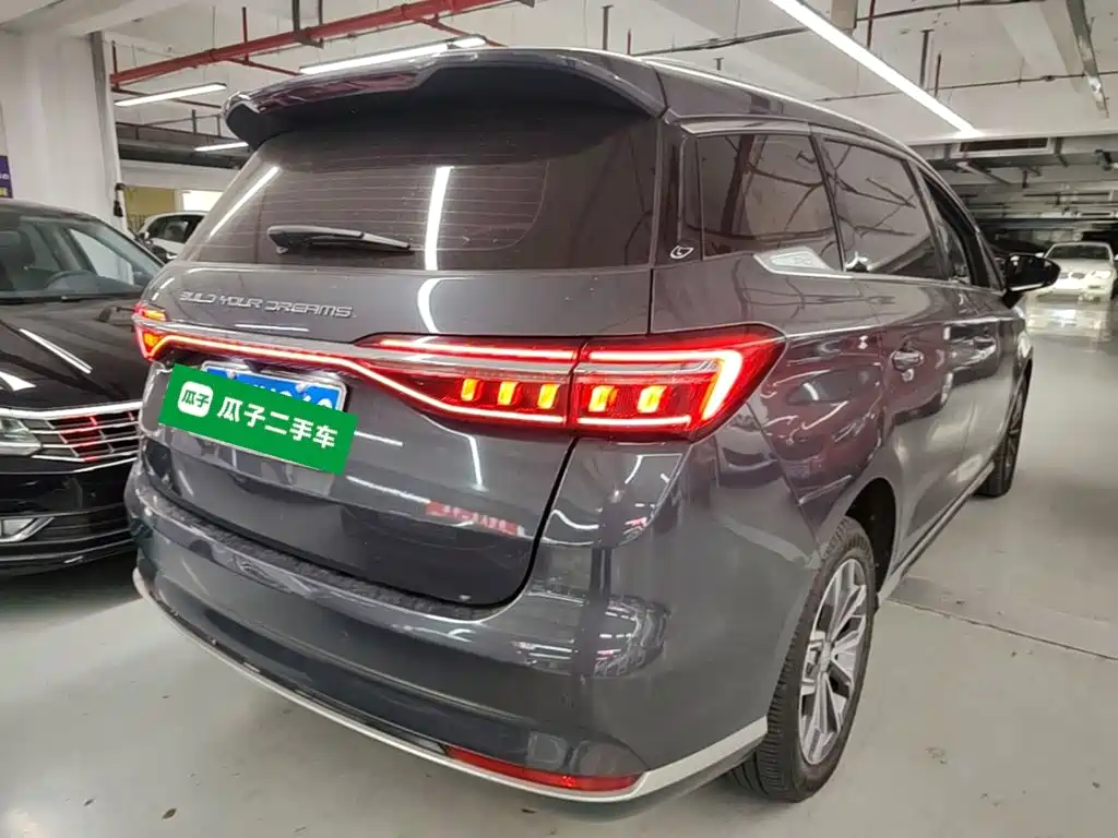 BYD MAX — миниатюра 7