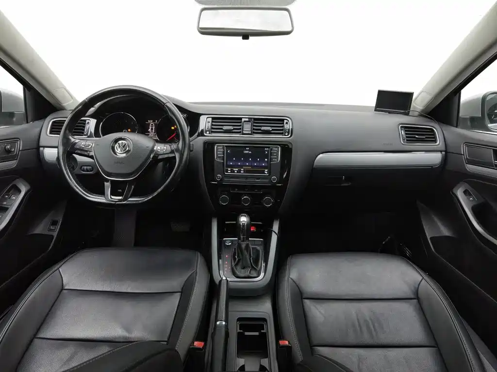 Volkswagen Sagitar — миниатюра 5