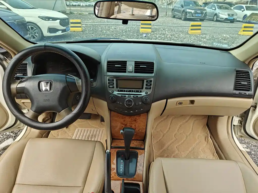 Honda Accord — миниатюра 6