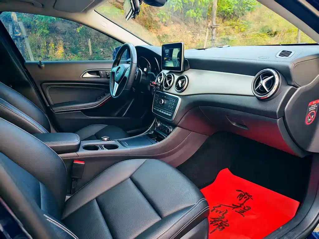 Mercedes-Benz GLA — миниатюра 6