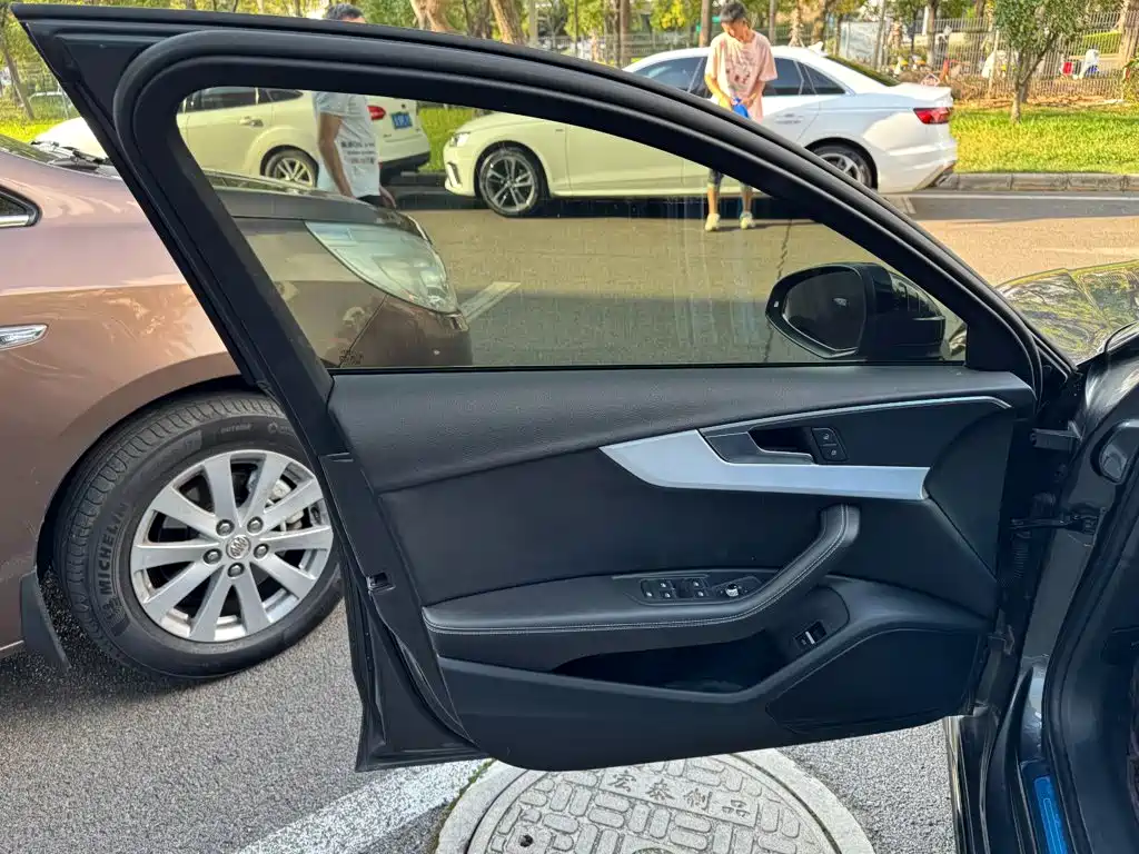 Audi A4L — миниатюра 10