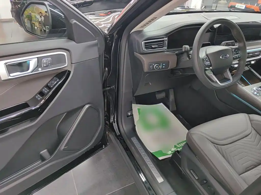 Ford Explorer — миниатюра 16