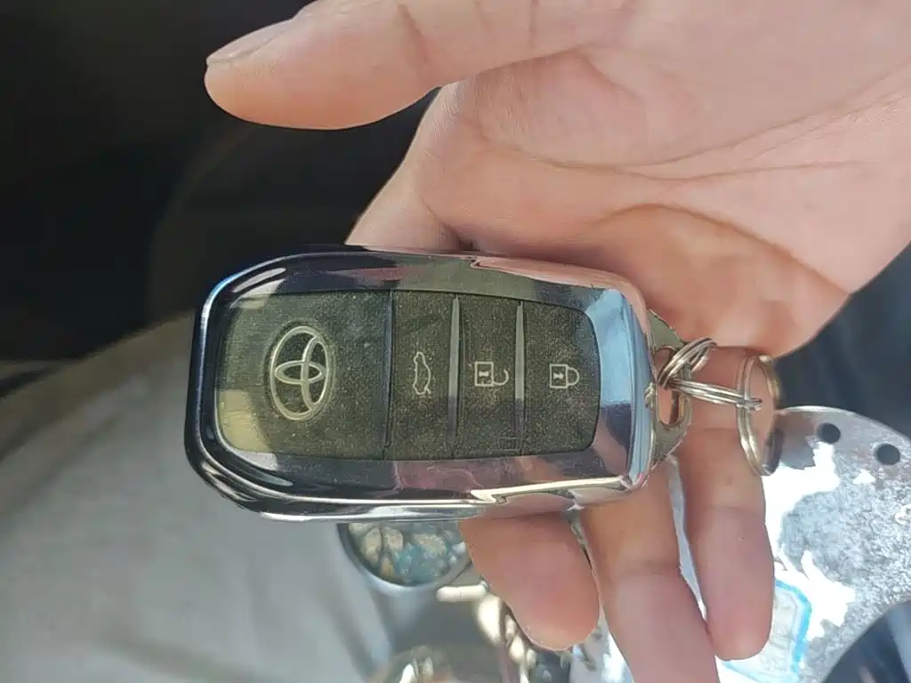 Toyota Camry — миниатюра 9
