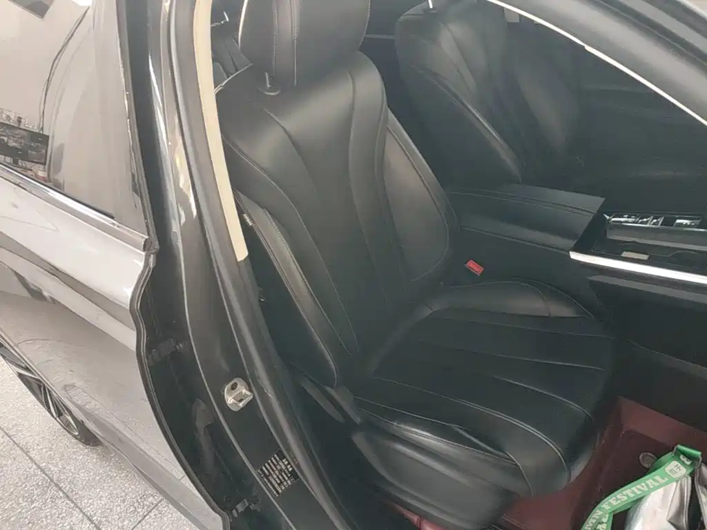 Roewe RX5 MAX — миниатюра 25
