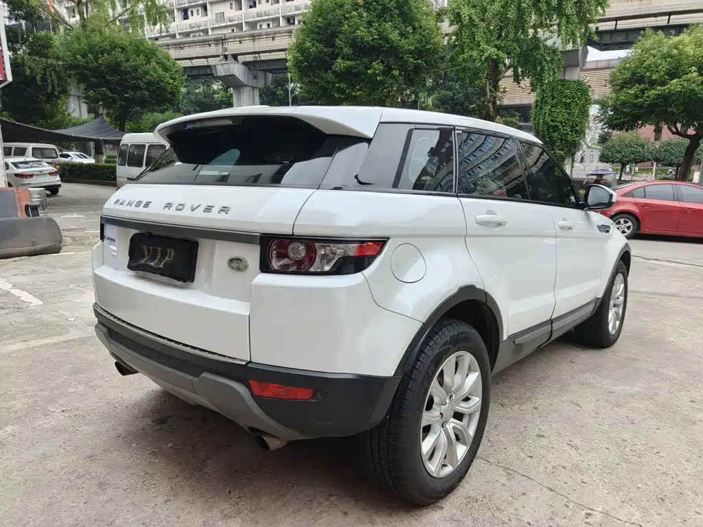 Land Rover Evoque — миниатюра 7