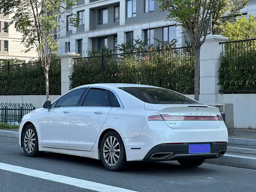 Lincoln MKZ — миниатюра 21