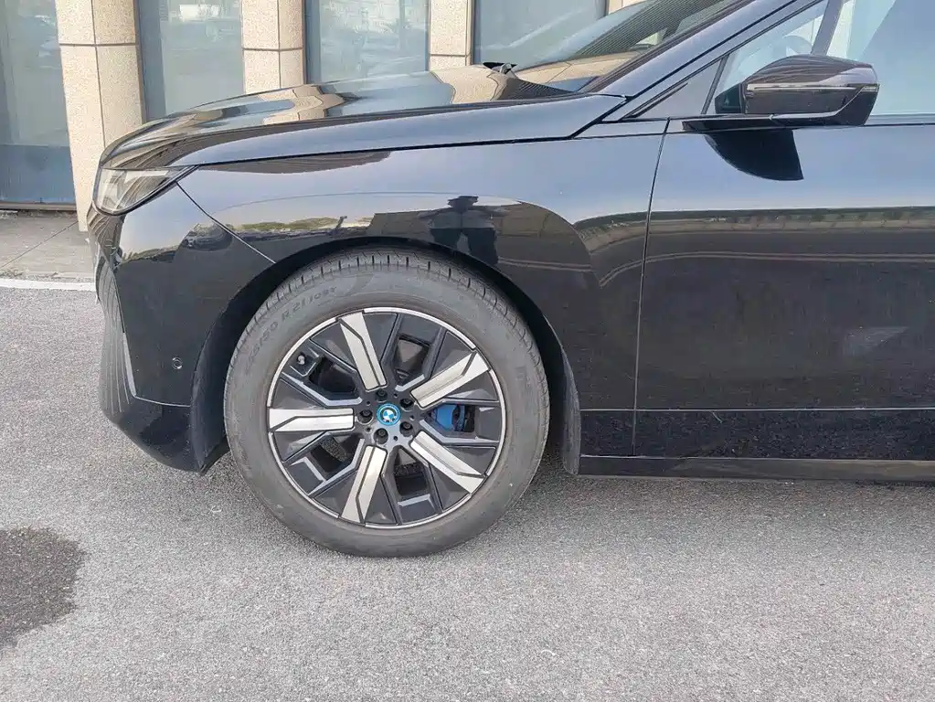 BMW iX — миниатюра 3