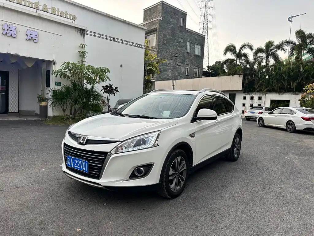 Luxgen U6