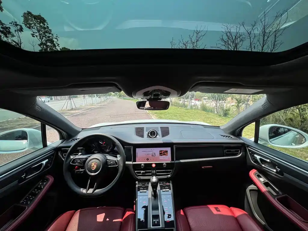 Porsche Macan — миниатюра 5