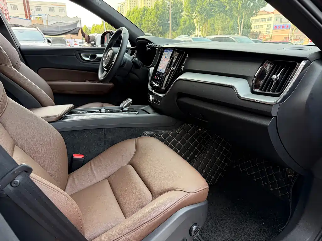 Volvo XC60 — миниатюра 14