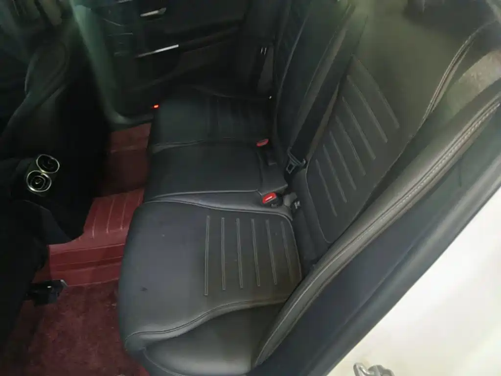 Mercedes-Benz C-Class — миниатюра 17