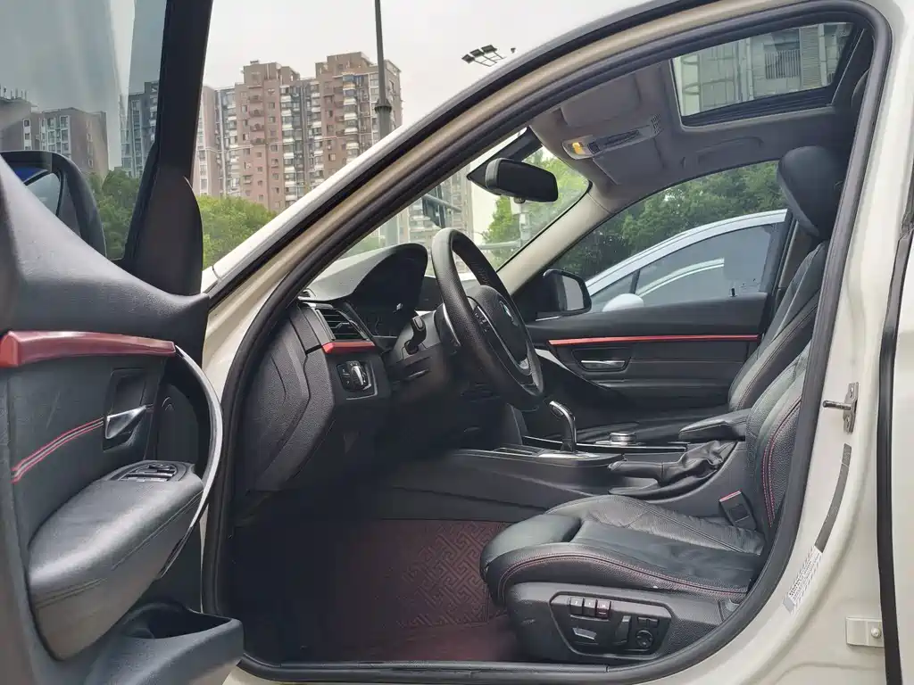 BMW 3 Series — миниатюра 5