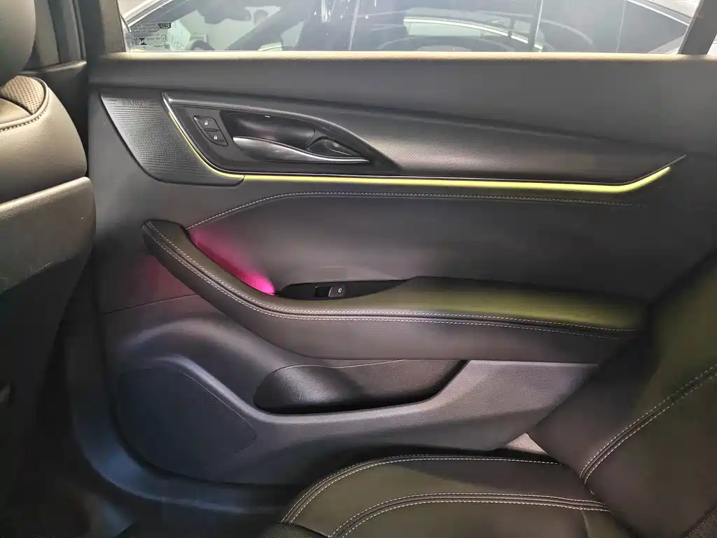 Cadillac CT5 — миниатюра 12