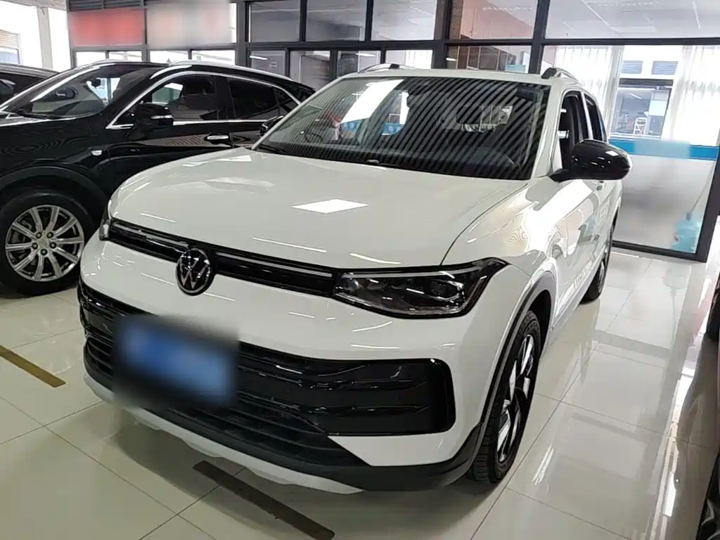 Volkswagen Tharu — миниатюра 2