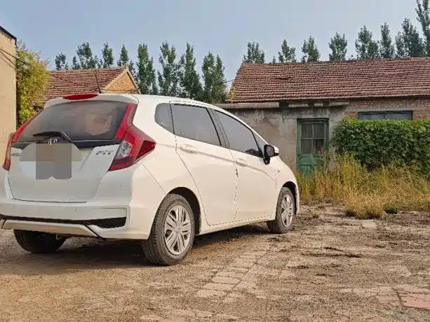 Honda Fit — миниатюра 4