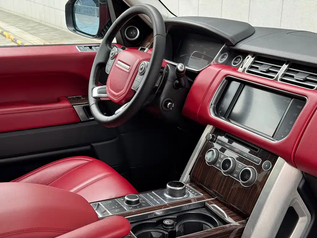 LAND ROVER RANGE ROVER