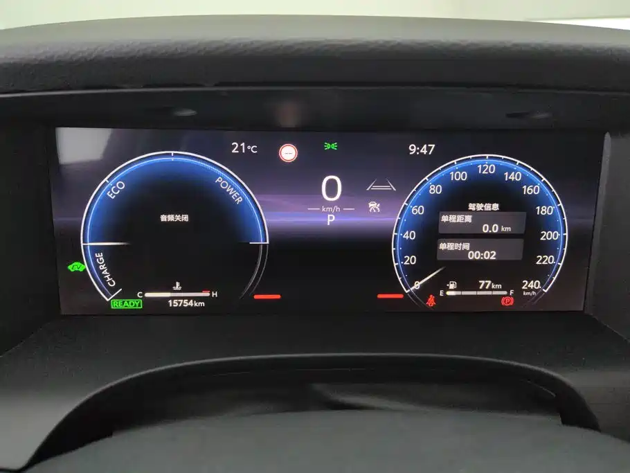 Toyota Camry — миниатюра 14
